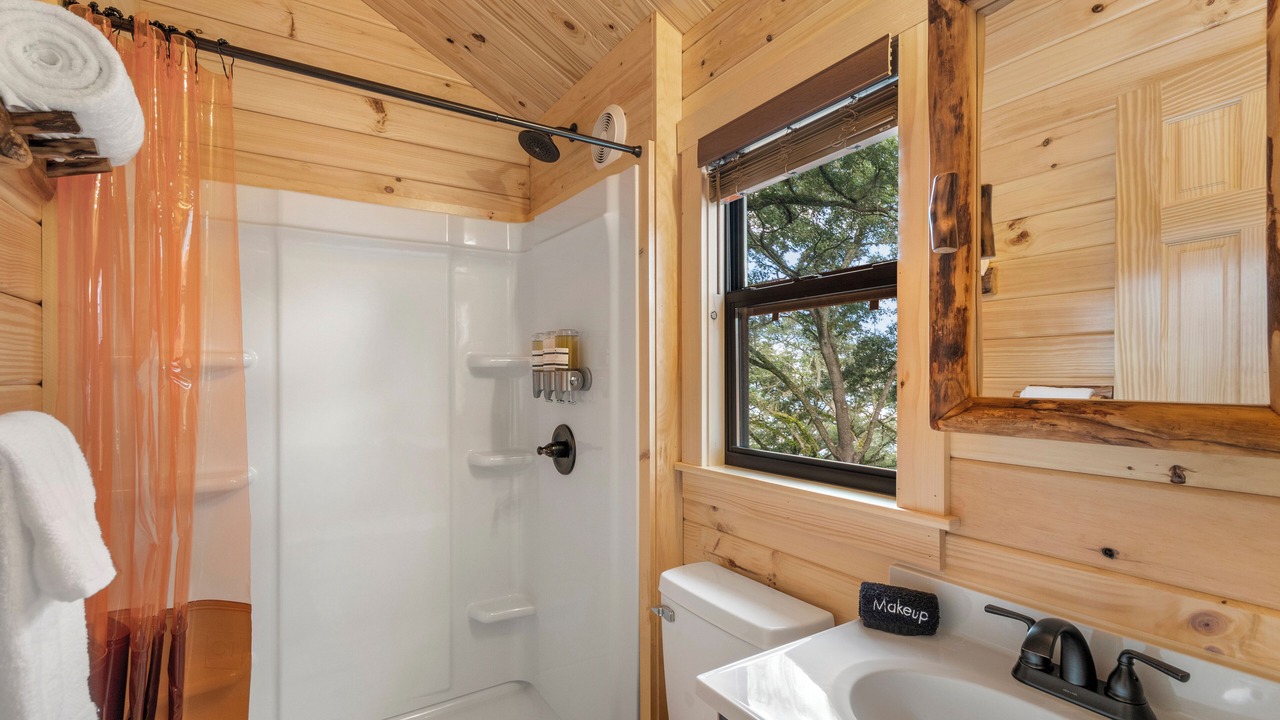 Photo of Bathroom in Thonotosassa