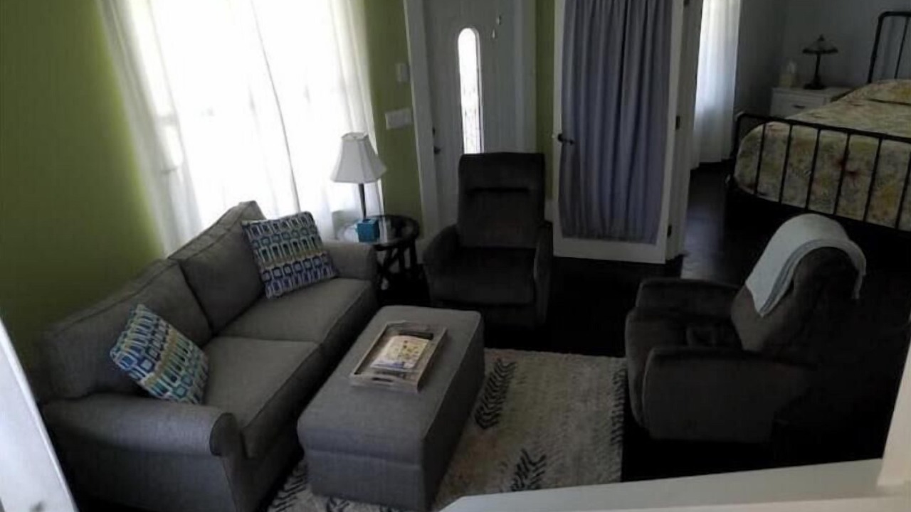 Photo of Bedroom in Dean Park Historic District
