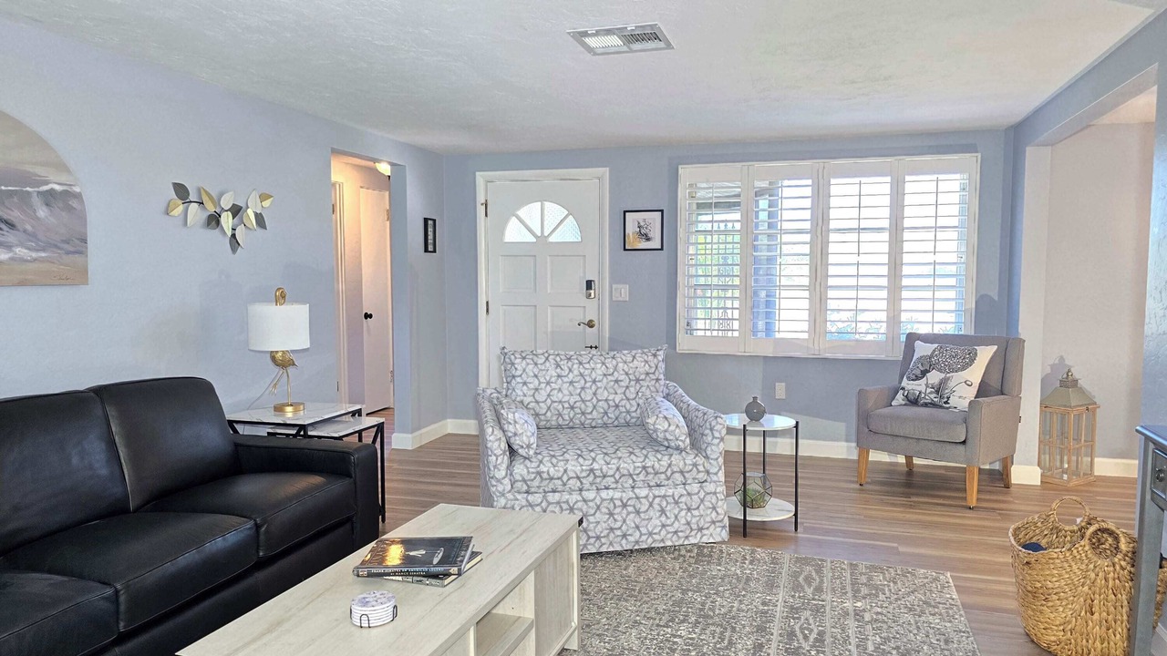 Photo of Livingroom in Gulf Gate Estates