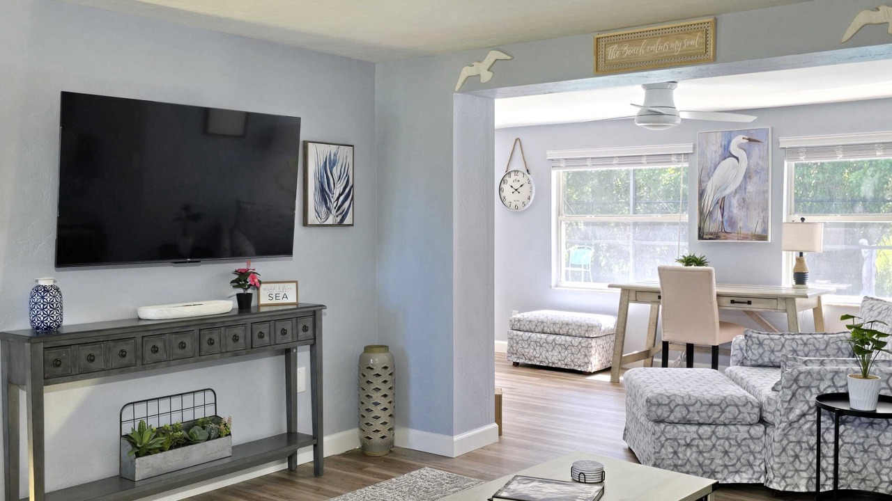 Photo of Livingroom in Gulf Gate Estates