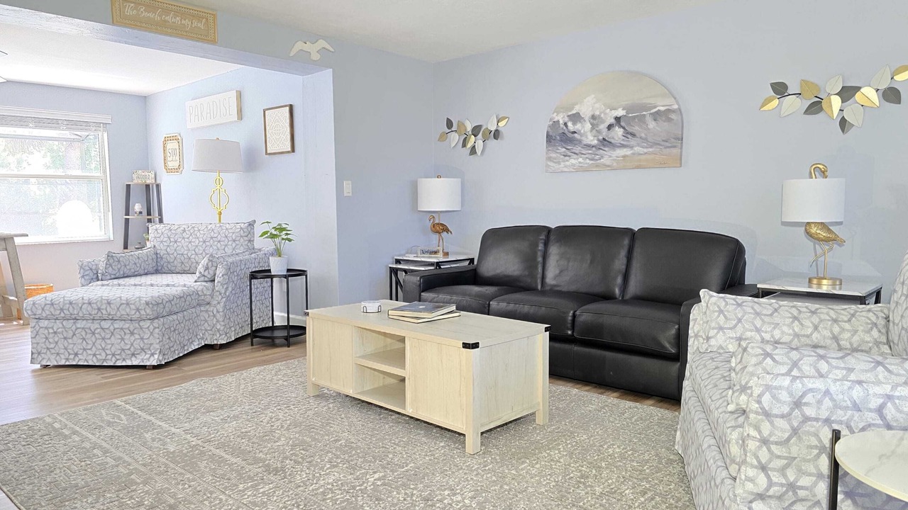 Photo of Livingroom in Gulf Gate Estates