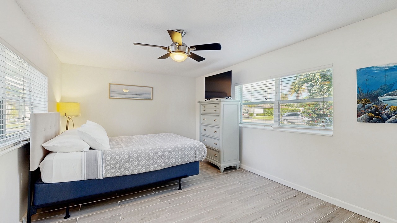 Photo of Bedroom in Harbor Village
