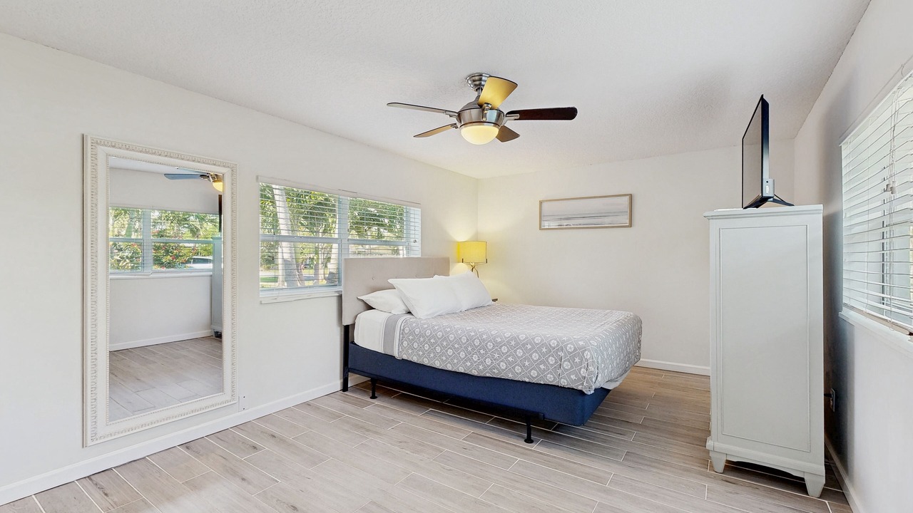 Photo of Bedroom in Harbor Village