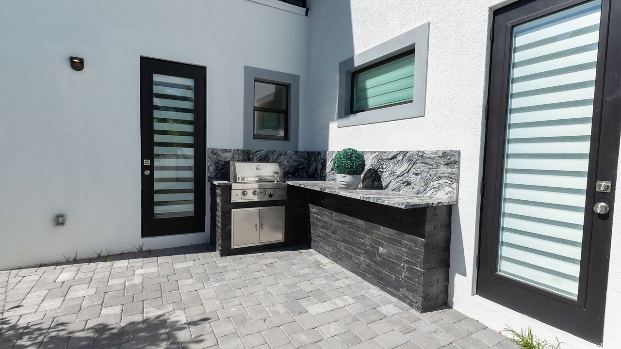 Photo of Patio Balcony in East Naples