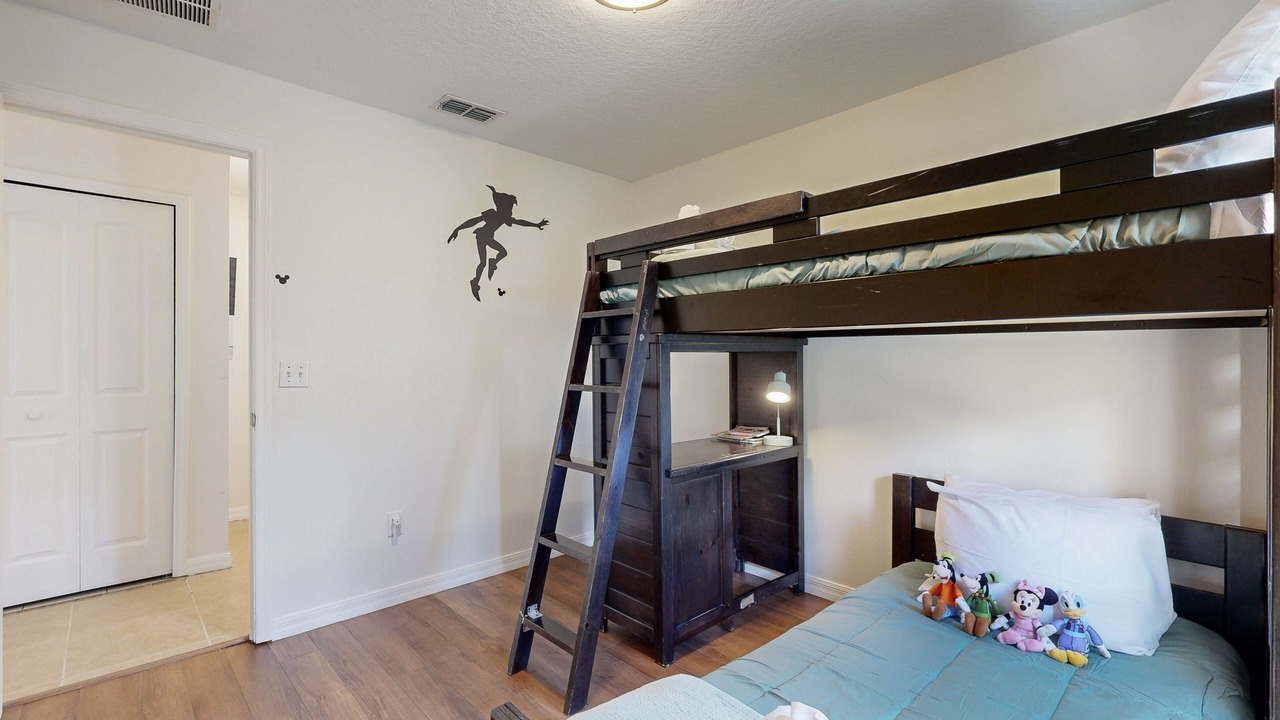 Photo of Bedroom in Sandy Ridge
