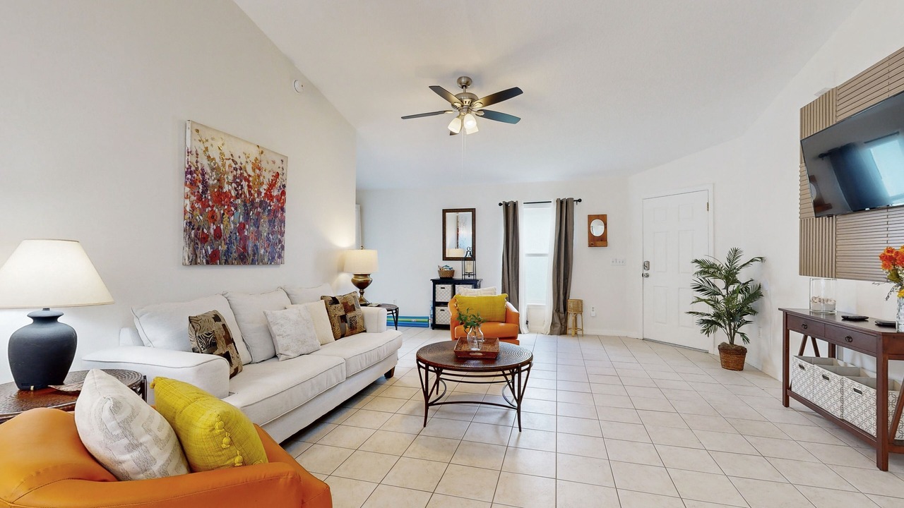 Photo of Livingroom in Sandy Ridge