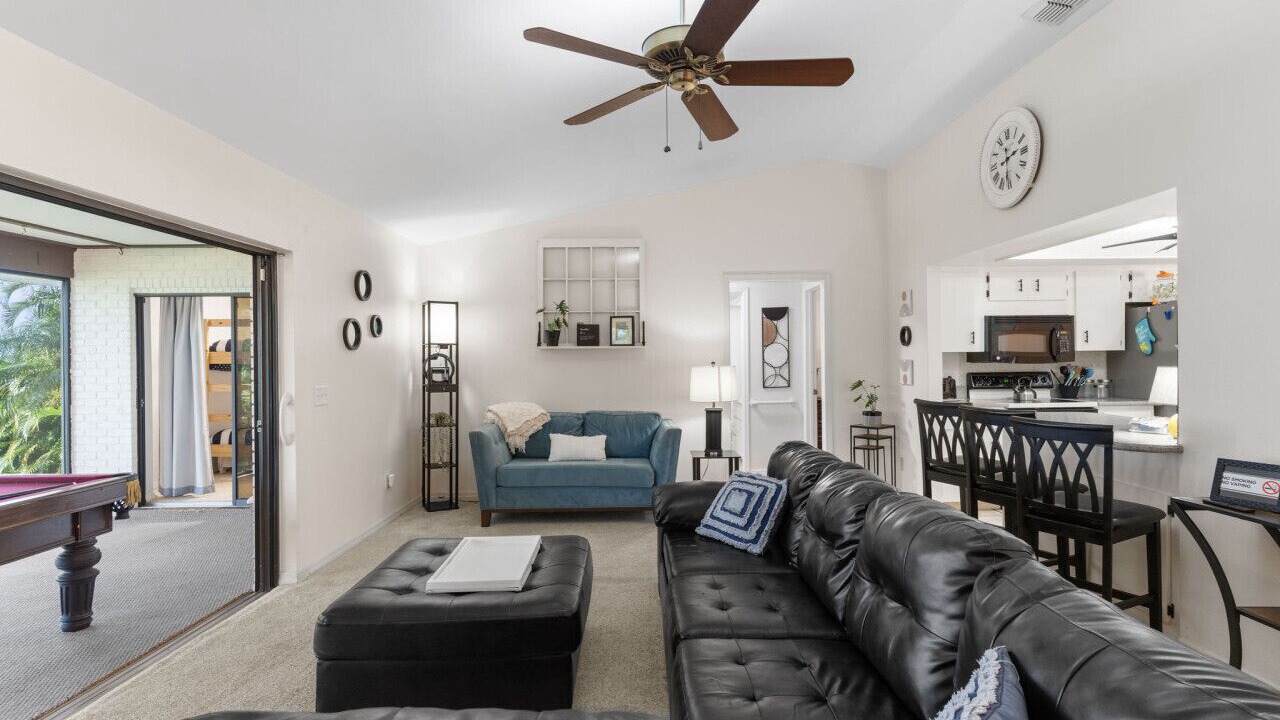 Photo of Livingroom in Eagle Lake