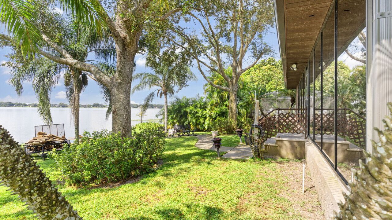 Photo of Patio Balcony in Eagle Lake
