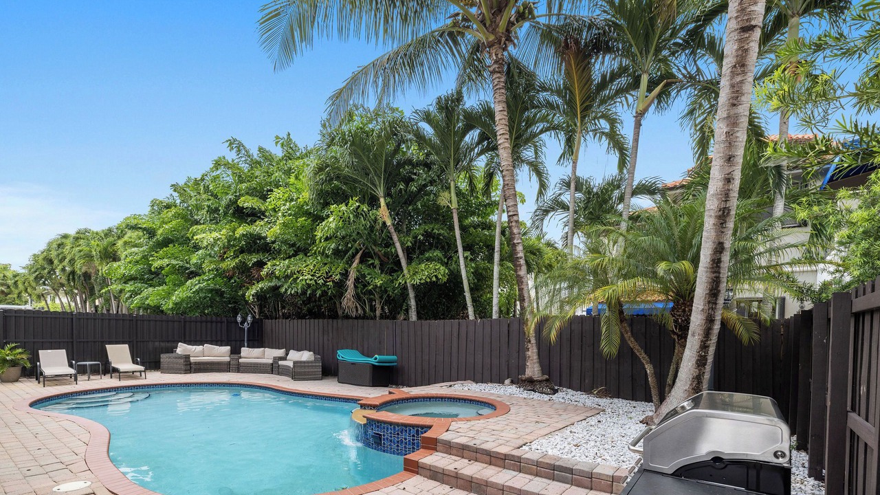 Photo of Outdoor in Tamiami