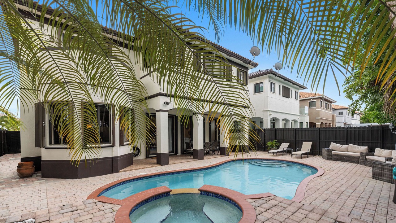 Photo of Outdoor in Tamiami
