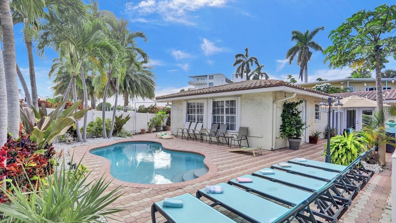 Photo of Outdoor in Dolphin Isles