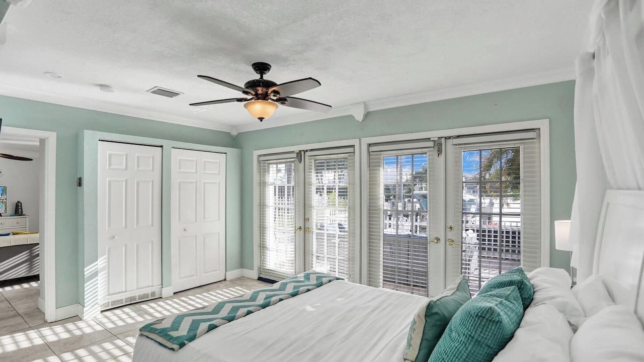 Photo of Bedroom in Dolphin Isles