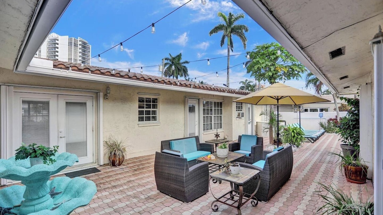 Photo of Outdoor in Dolphin Isles