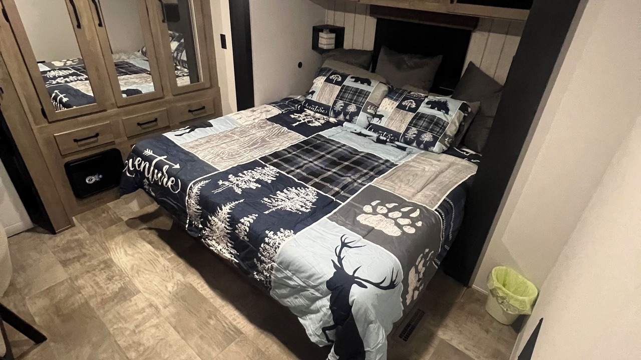 Photo of Bedroom in Silver Springs