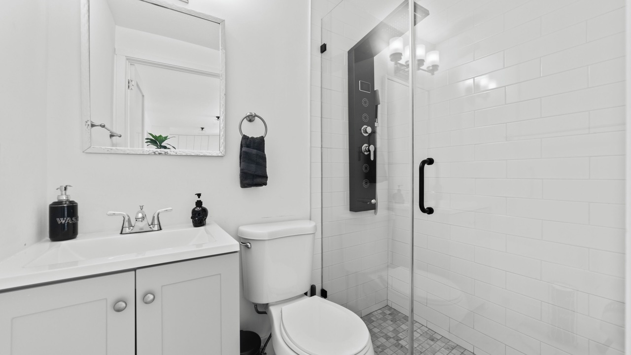 Photo of Bathroom in Kendale Lakes