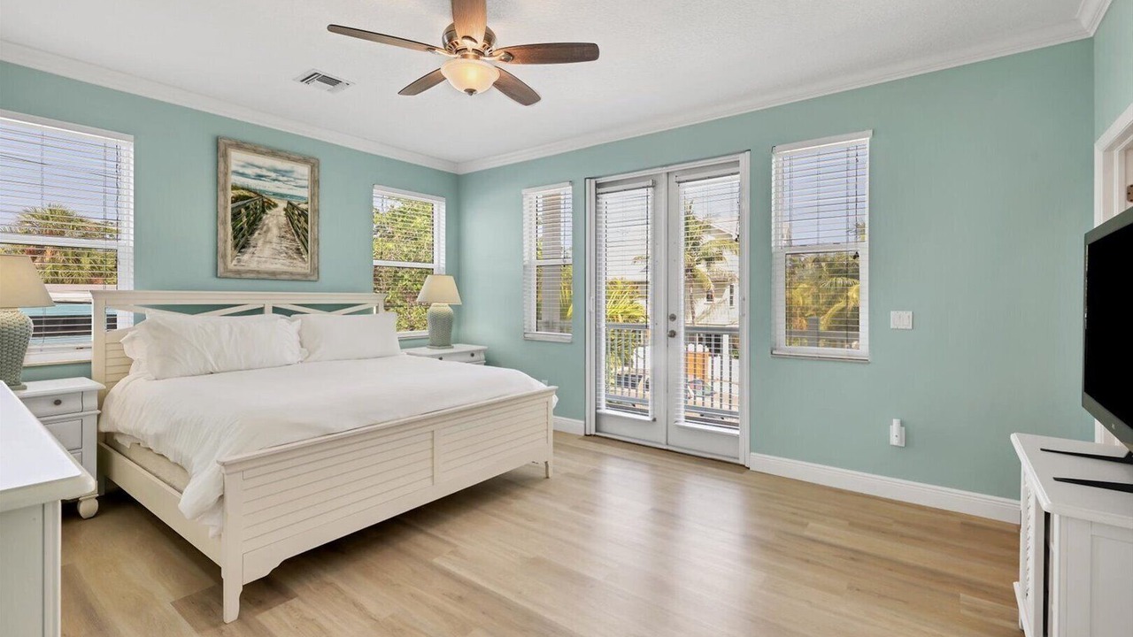 Photo of Bedroom in Holmes Beach