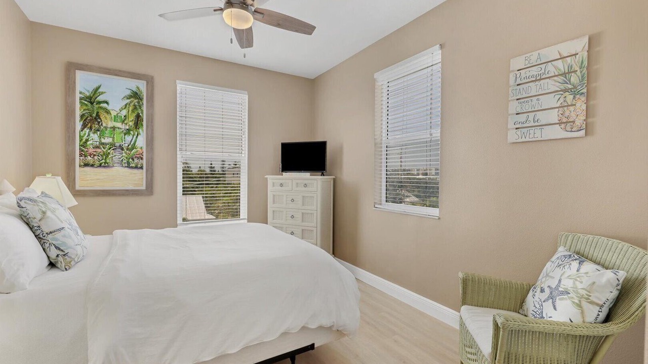 Photo of Bedroom in Holmes Beach
