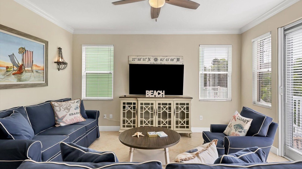 Photo of Livingroom in Holmes Beach