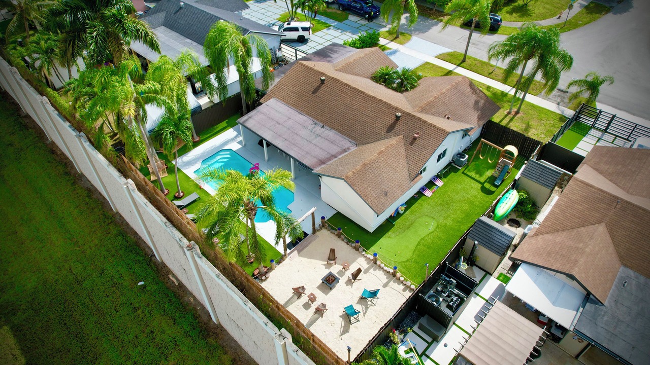 Photo of Outdoor in Palmetto Estates