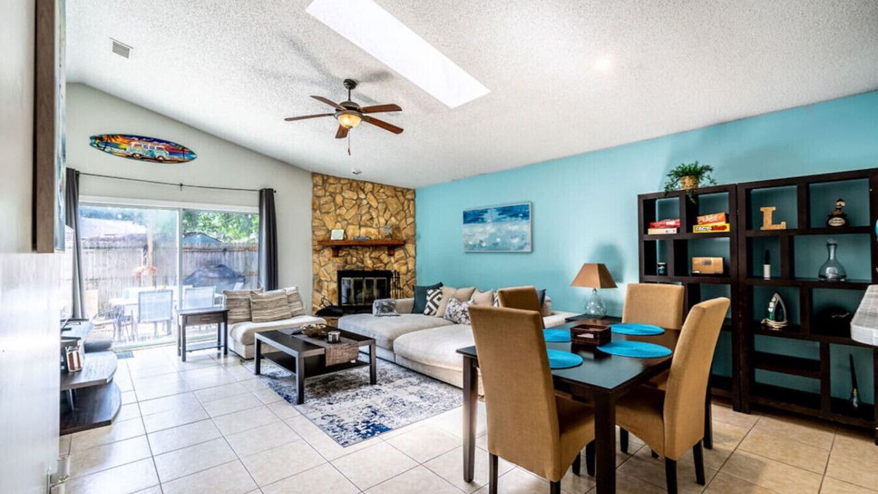 Photo of Livingroom in North Beach
