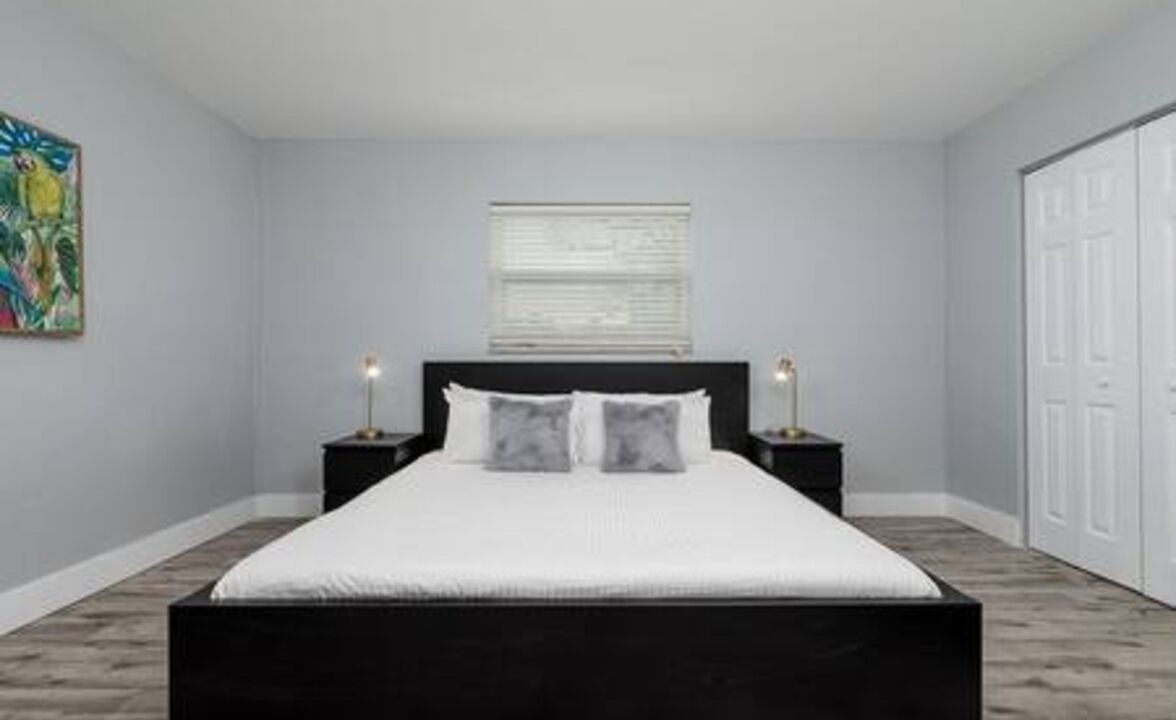 Photo of Bedroom in Coral Shores