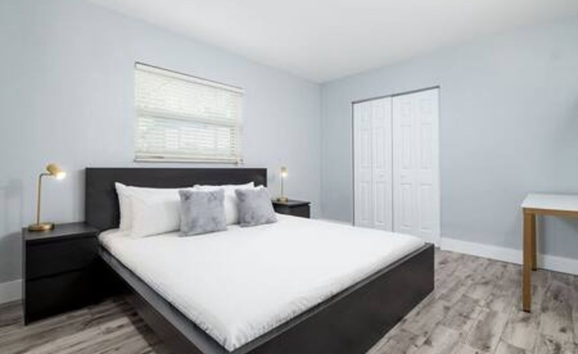Photo of Bedroom in Coral Shores