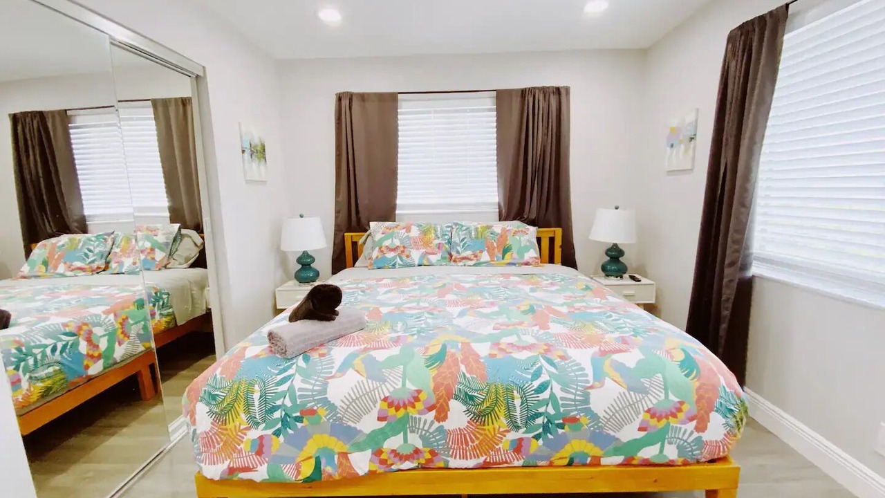 Photo of Bedroom in Lauderdale Harbours