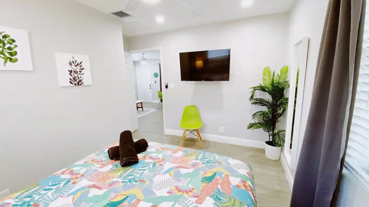 Photo of Bedroom in Lauderdale Harbours