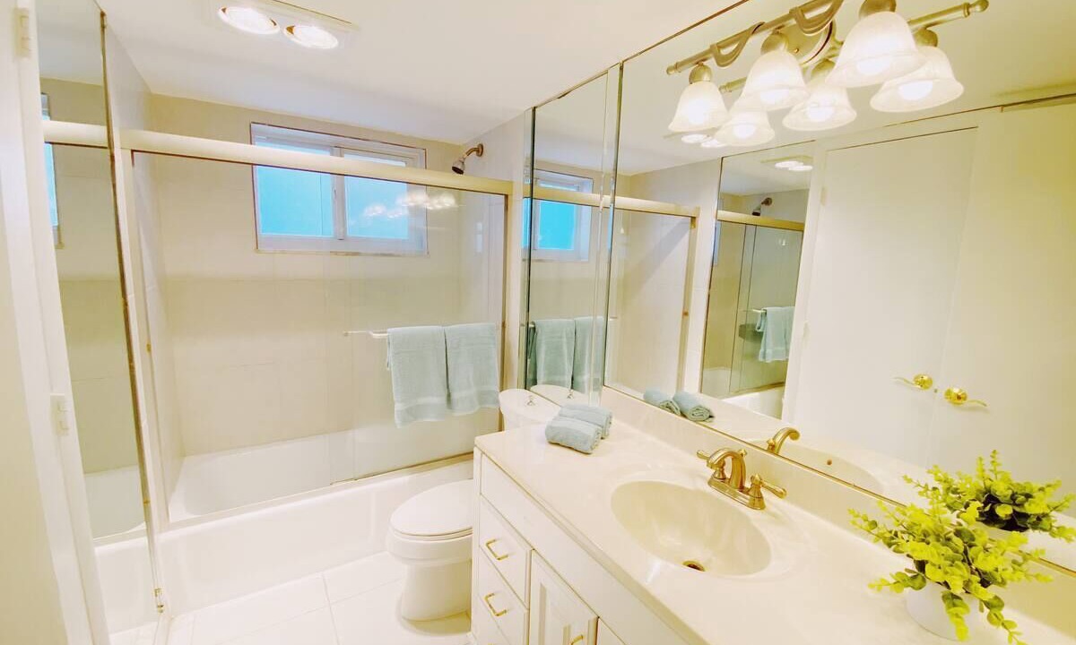 Photo of Bathroom in Lighthouse Point