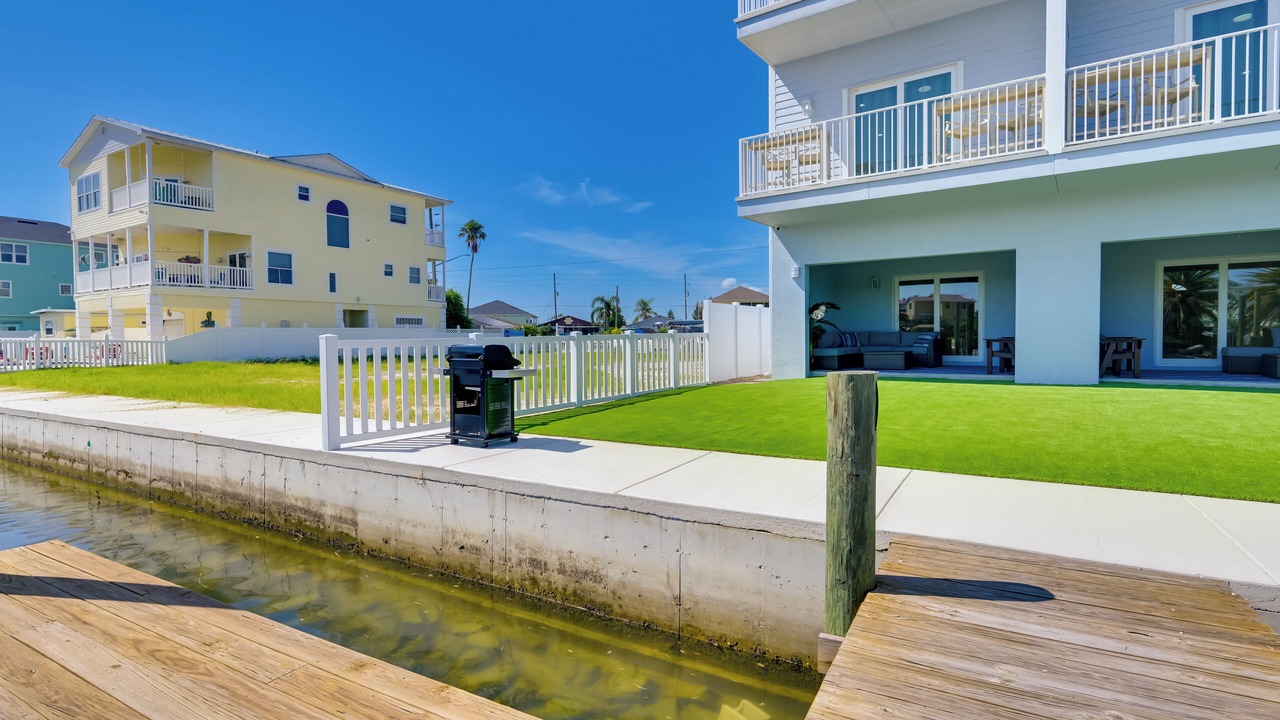 Photo of Outdoor in Hudson Beach Estates