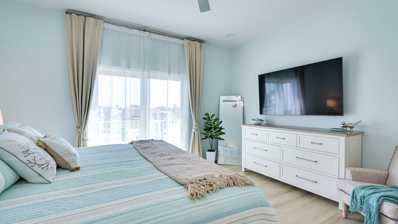 Photo of Bedroom in Hudson Beach Estates