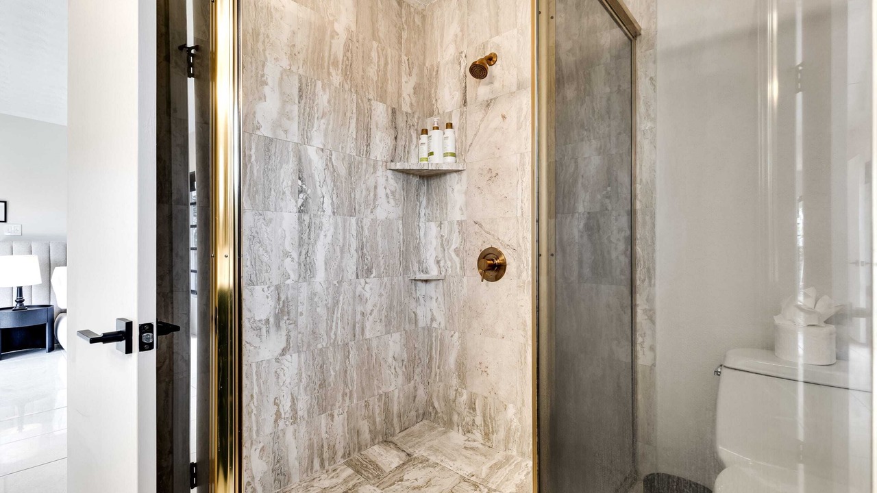 Photo of Bathroom in Lauderdale Harbours