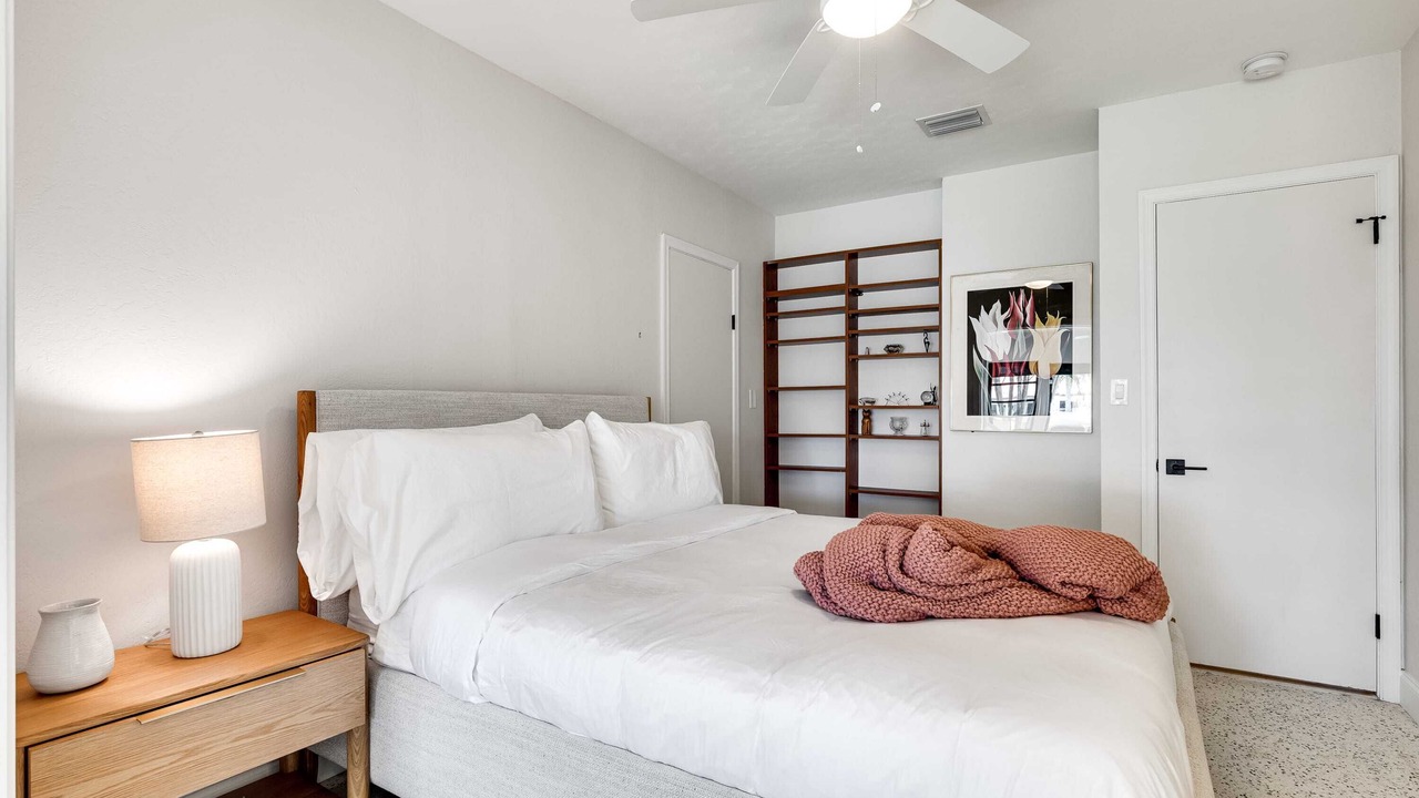 Photo of Bedroom in Lauderdale Harbours