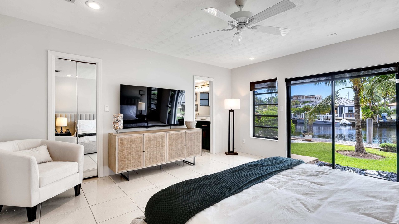 Photo of Bedroom in Lauderdale Harbours