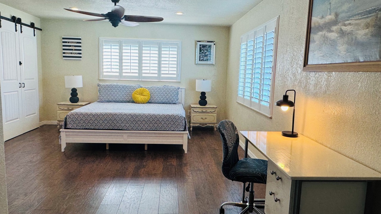 Photo of Bedroom in Edgewater