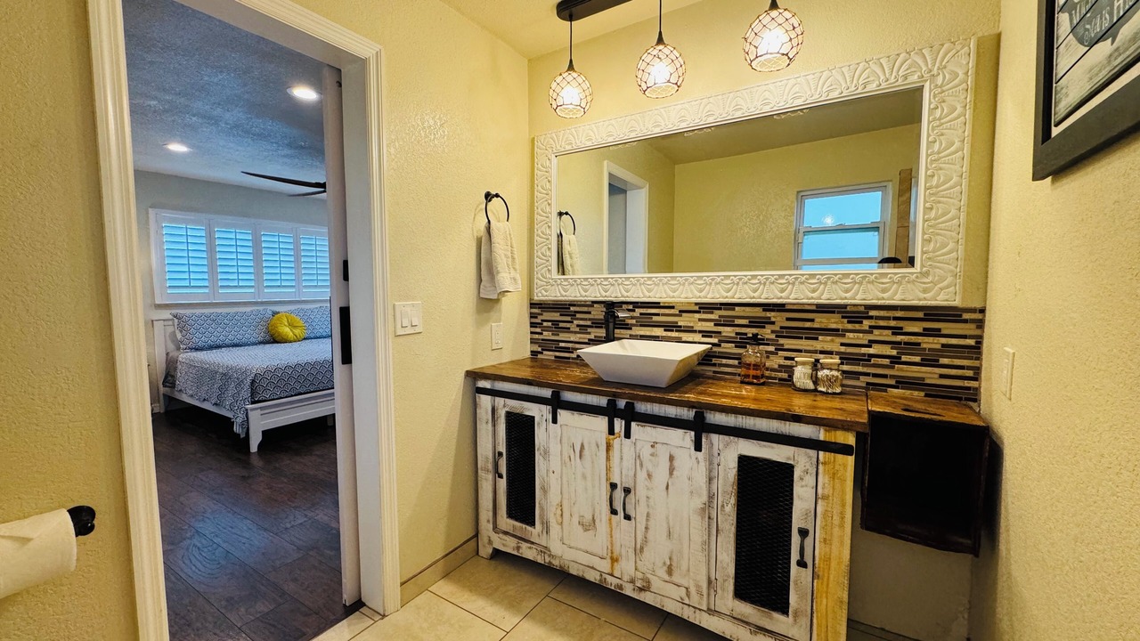 Photo of Bathroom in Edgewater
