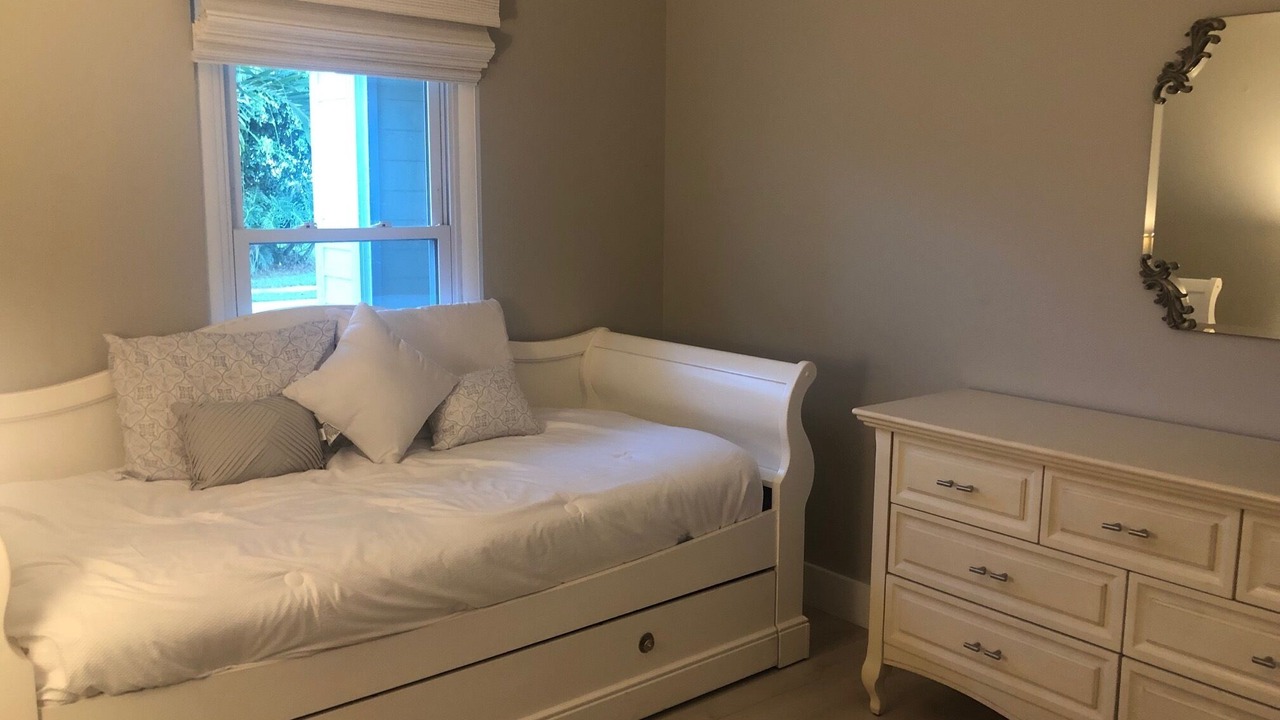Photo of Bedroom in Jupiter Village