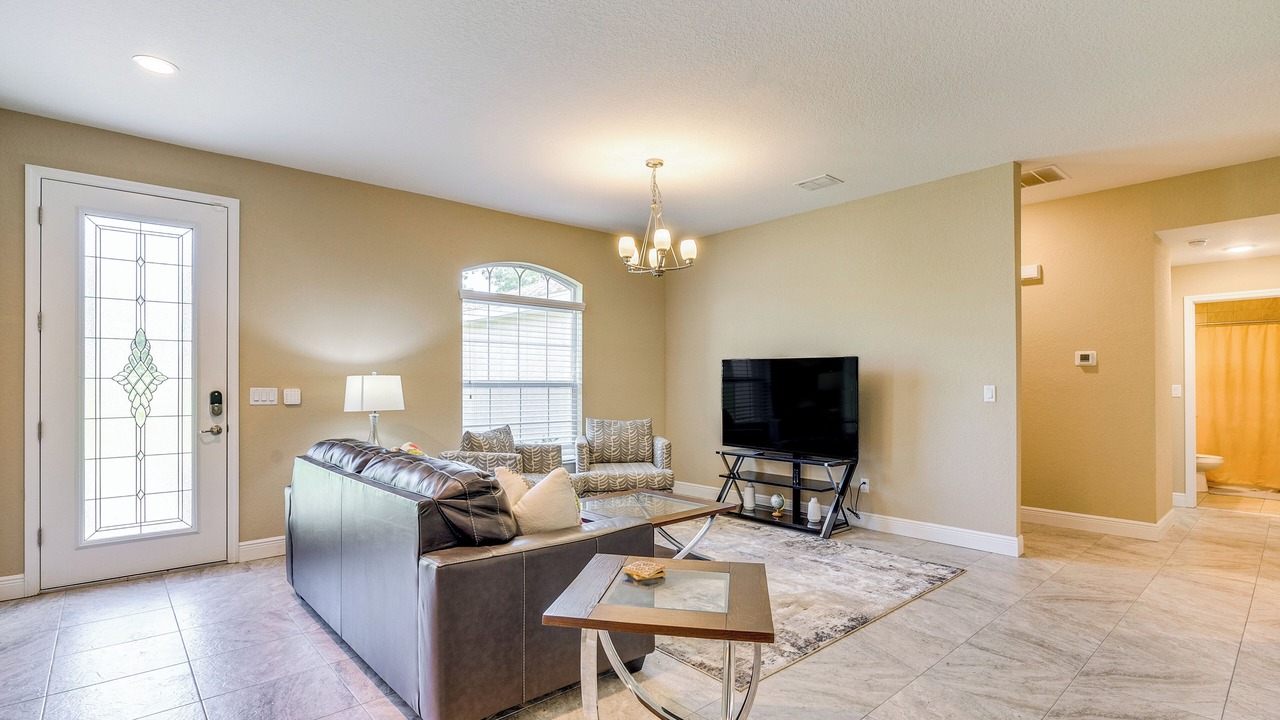 Photo of Livingroom in Brooksville