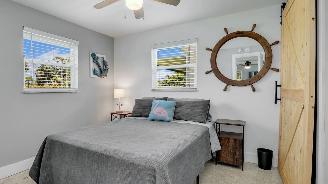 Photo of Bedroom in Saint James City