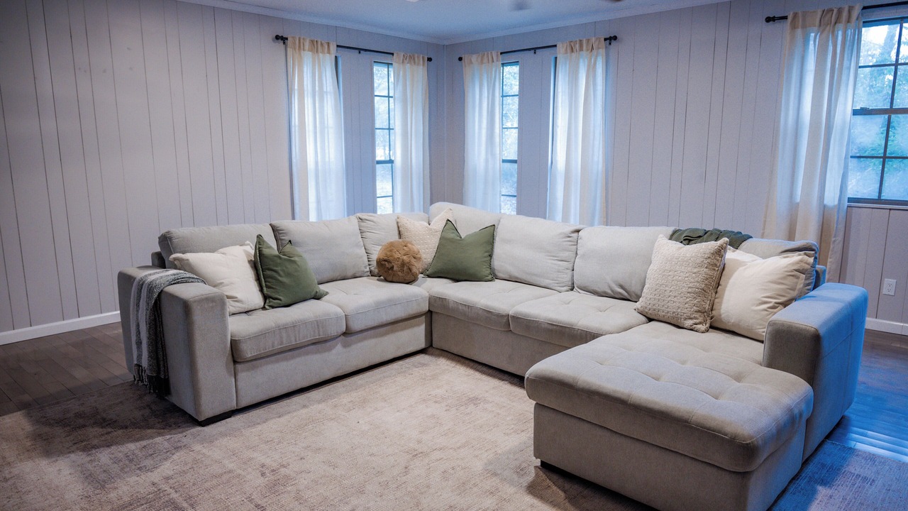 Photo of Livingroom in Lake City