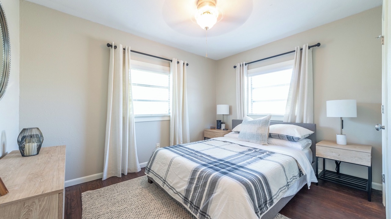 Photo of Bedroom in Winter Garden