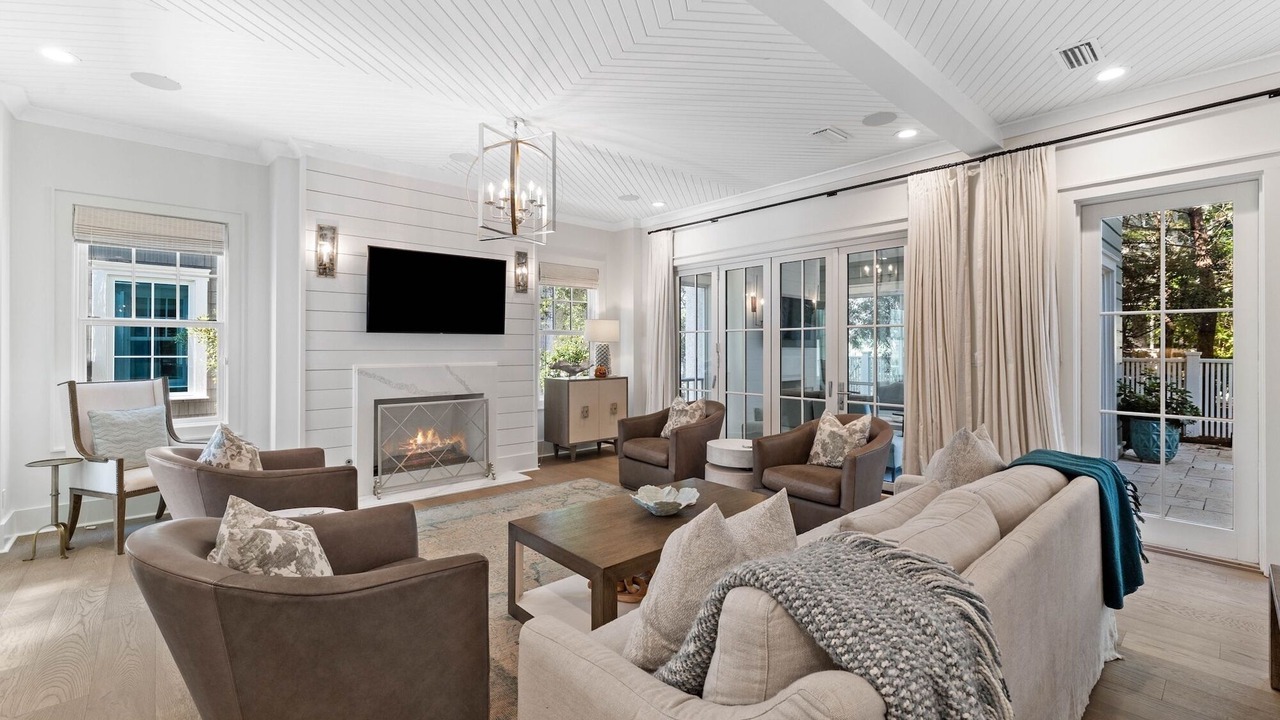 Photo of Livingroom in WaterSound Beach