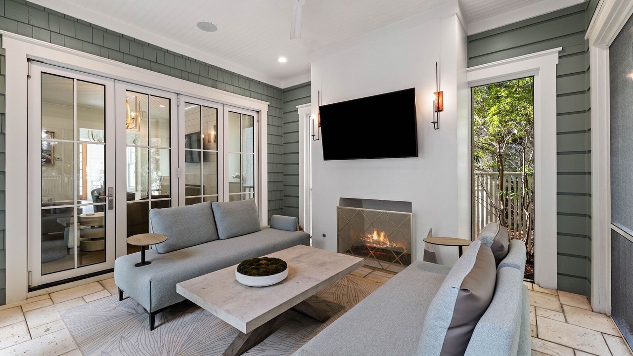 Photo of Livingroom in WaterSound Beach