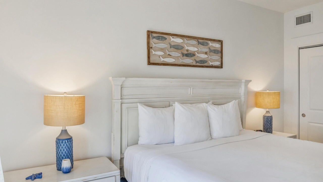Photo of Bedroom in Baytowne Wharf