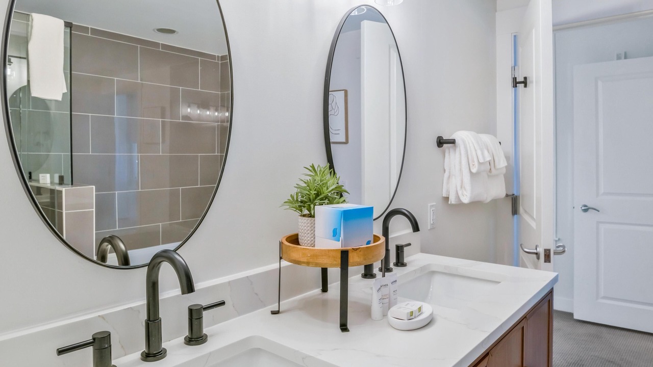 Photo of Bathroom in Baytowne Wharf