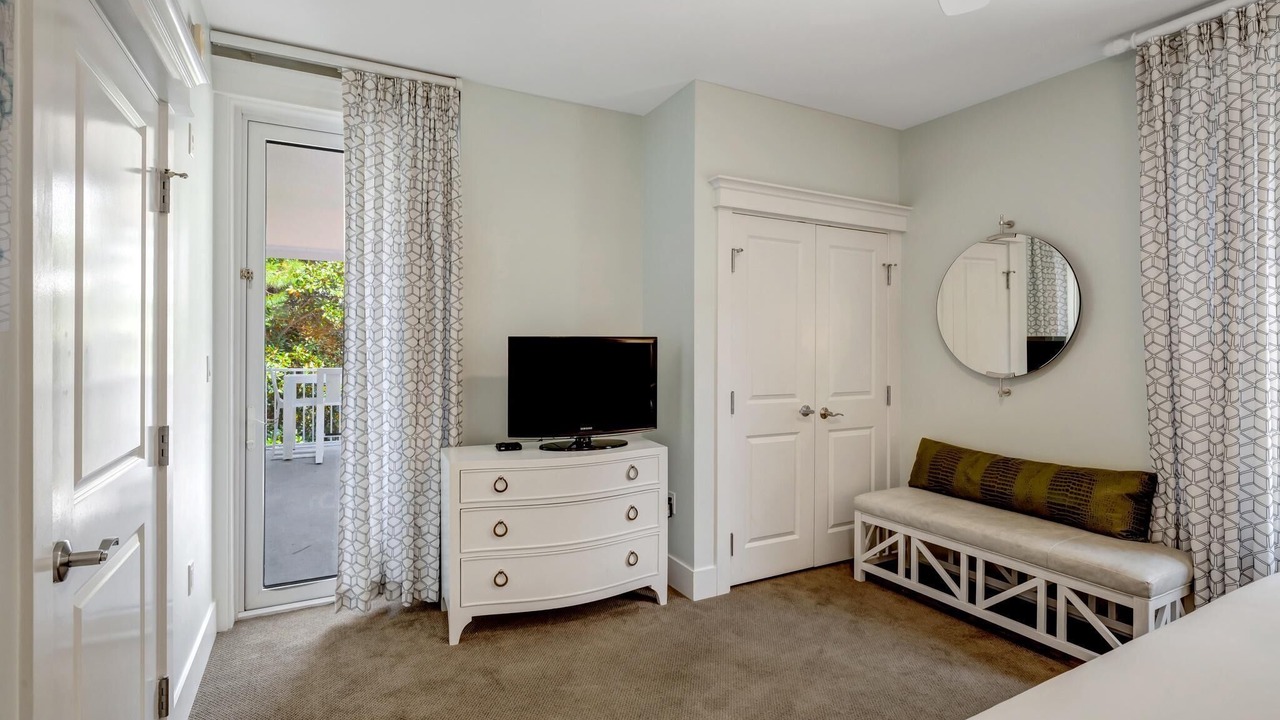 Photo of Bedroom in Baytowne Wharf