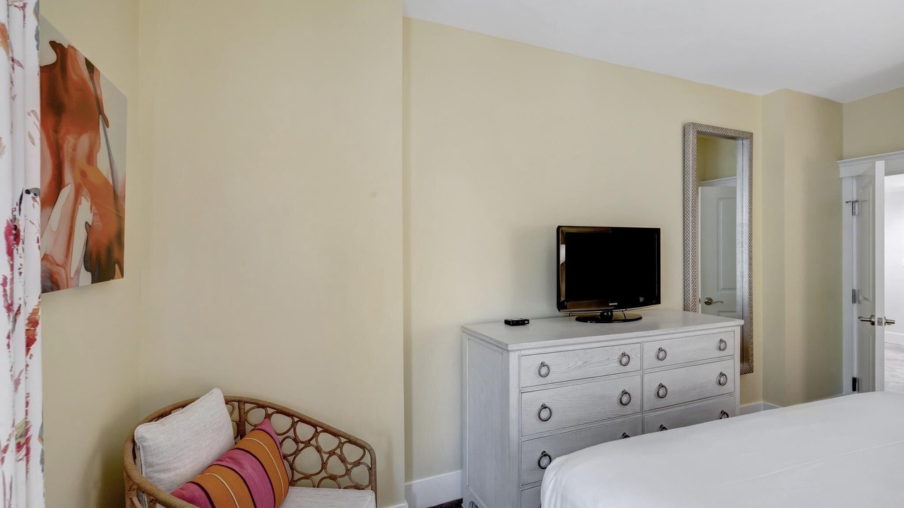 Photo of Bedroom in Baytowne Wharf