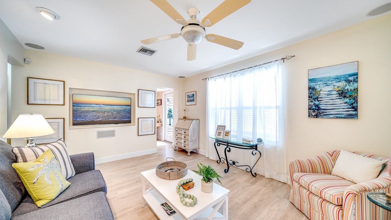 Photo of Livingroom in College Park