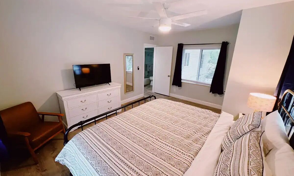 Photo of Bedroom in Coral Ridge