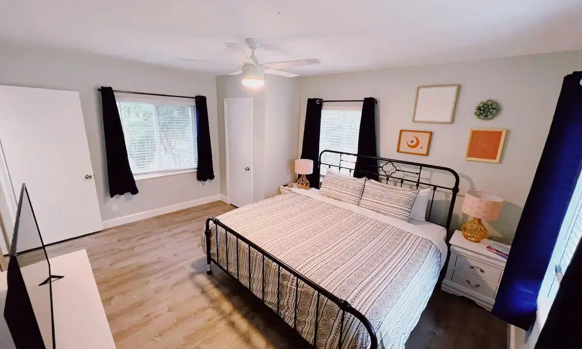 Photo of Bedroom in Coral Ridge